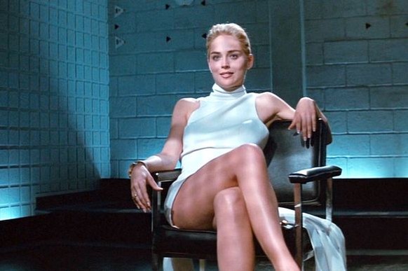 90er-Mädels waren die besten! Diese 12 «Riesenschüsse» verdrehten uns den flaumigen Kopf
Sharon Stone in ihrer unvergleichlichen Rolle in «Basic Instinct» natürlich!

Ou jesses, das hat vielleicht n ...