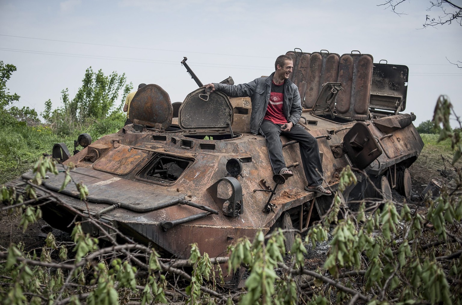 Ausgebrannter Schützenpanzer der ukrainischen Armee bei Kramatorsk.