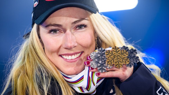 epa10475734 Silver medalist Mikaela Shiffrin of the United States celebrates with all the medals during the medals ceremony of the women&#039;s slalom race at the 2023 FIS Alpine Skiing World Champion ...