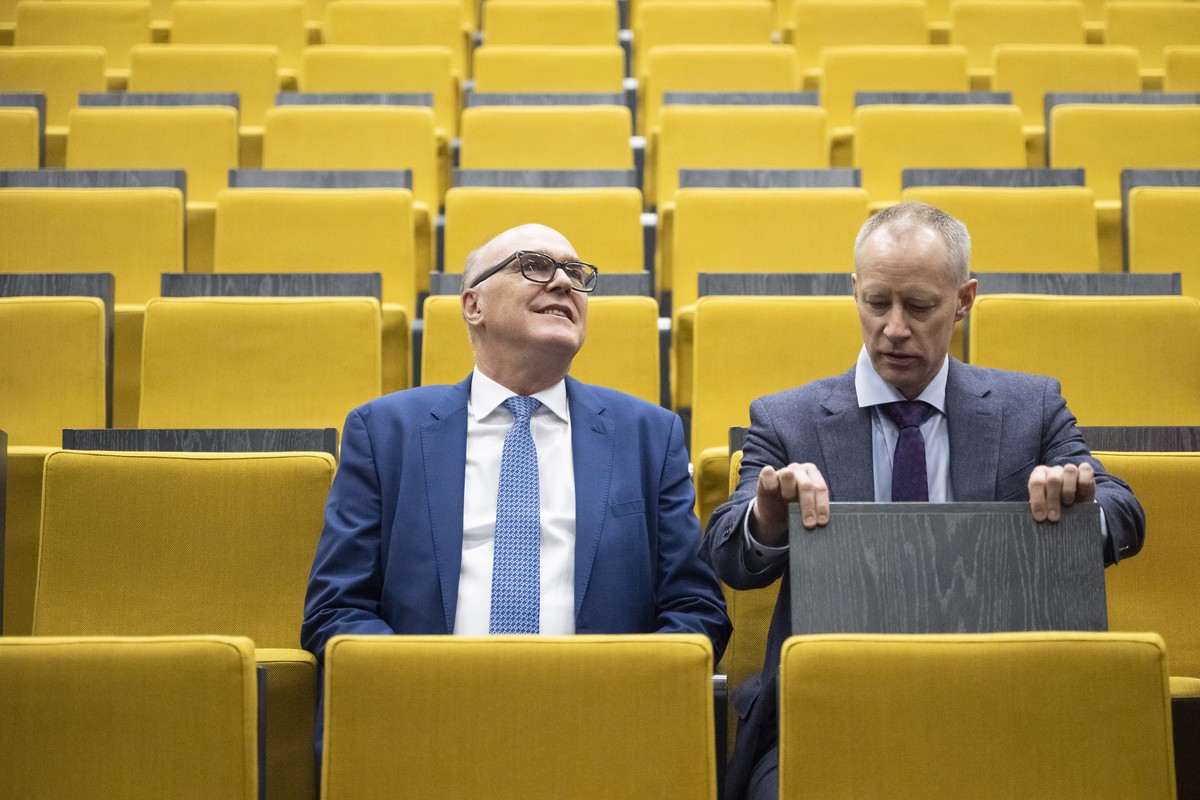 epa12846298 Swiss Federal Councillor and Minister of Defence Martin Pfister (L) and State Secretary DDPS Markus Maeder before a presentation in the Finnish Defence University in Santahamina, in Helsin ...