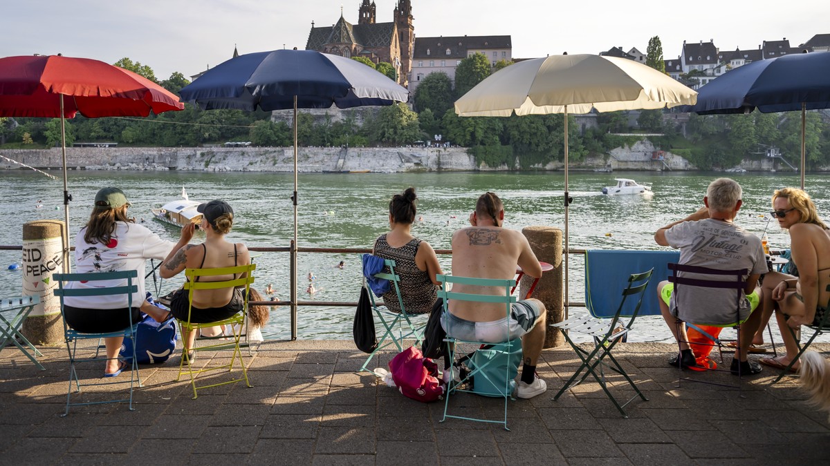 Personal-aus-der-Freizeit-geholt-So-oft-r-ckte-die-Basler-Sanit-t-am-Hitzewochenende-aus