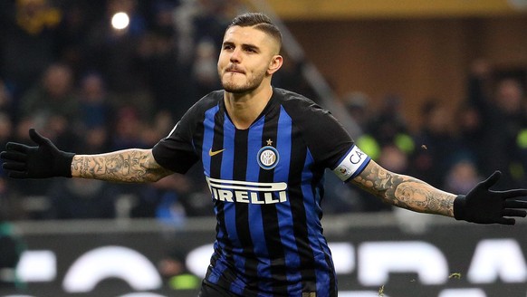 epa07234076 Inter&#039;s Mauro Icardi celebrates scoring on penalty the 1-0 lead during the Italian Serie A soccer match between FC Inter and Udinese Calcio at &#039;Giuseppe Meazza&#039; stadium in M ...