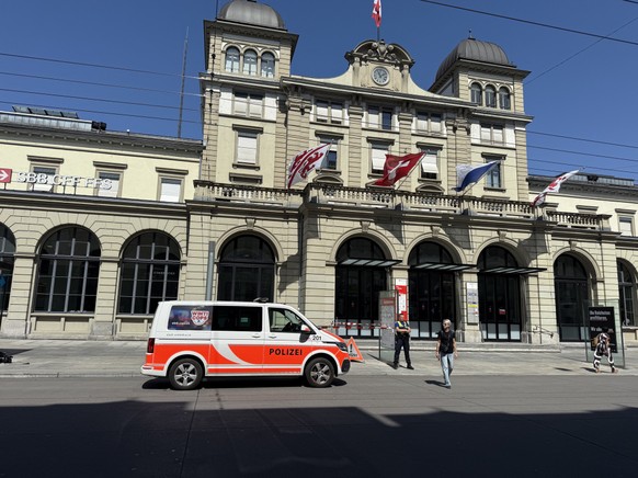 <p>In Winterthur hat ein Mann mit einem Messer Passanten angegriffen.</p>