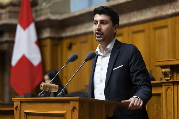 Fabian Molina, SP-ZH, spricht waehrend der Debatte um die Motion &quot;Zusammenarbeit von Nationalrat und Legislative Yuan (Taiwan) verstaerken&quot;, waehrend der Sondersession der Eidgenoessischen R ...