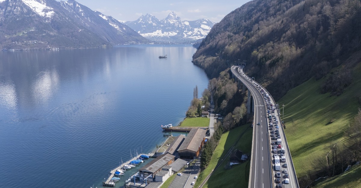 Seelisbergtunnel ist in Fahrtrichtung Süden in der Nacht gesperrt