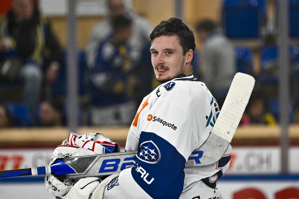 Der Zurcher Torhueter Ludovic Waeber, im Eishockey-Qualifikationsspiel der National League zwischen dem HC Davos und den ZSC Lions, am Samstag, 29. Oktober 2022, im Eisstadion in Davos. (KEYSTONE/Juer ...