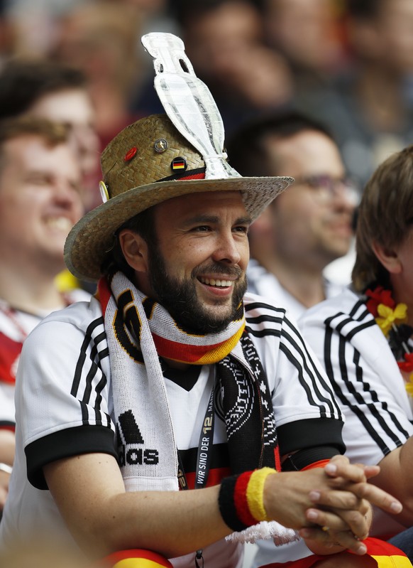 Football Soccer - Germany v Slovakia - EURO 2016 - Round of 16 - Stade Pierre-Mauroy, Lille, France - 26/6/16
Germany fans before the game
REUTERS/Lee Smith
Livepic