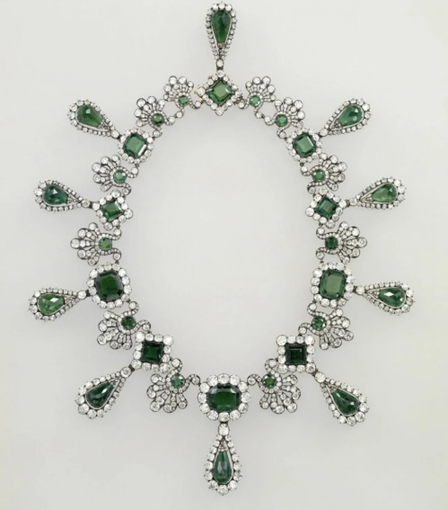 Kette Louvre