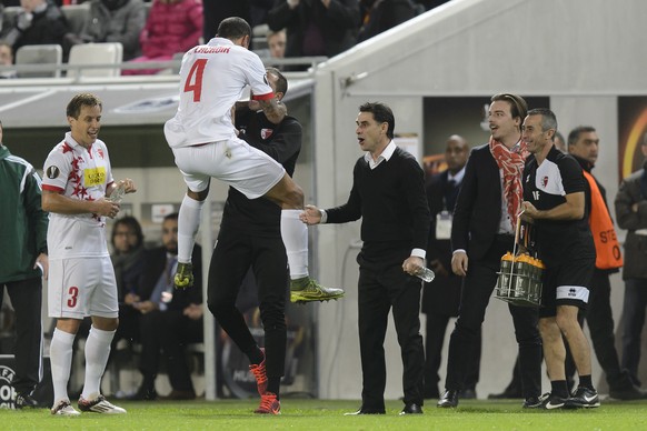 Sion&#039;s Leo Lacroix, center, celebrates after scoring a goal during the UEFA Europa League group B soccer match between FC Girondins de Bordeaux and FC Sion at the Matmut Atlantique stadium in Bor ...