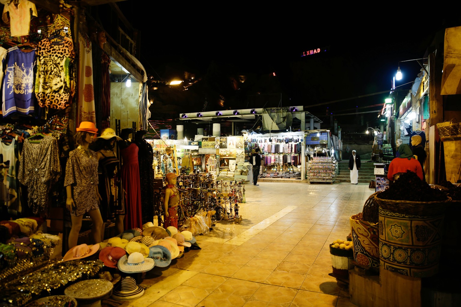 Wie leergefegt: Markt im Zentrum von Sharm el Sheik. Die Touristen bleiben aus.<br data-editable="remove">