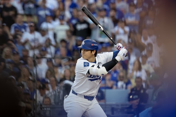 epaselect epa12492068 Los Angeles Dodgers pitcher Shohei Ohtani at bat during the first inning of the MLB World Series game five between the Toronto Blue Jays and the Los Angeles Dodgers in Los Angele ...