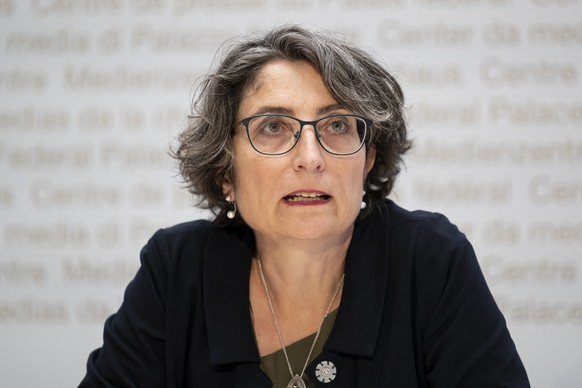 Nationalraetin Manuela Weichelt, GP-ZG, spricht waehrend einer Medienkonferenz ueber den Start der Abstimmungskampagne gegen die Pensionskassen-Reform, am Dienstag, 2. Juli 2024 in Bern. (KEYSTONE/Ant ...