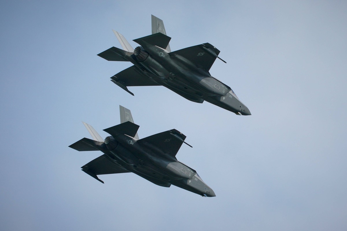 240815 -- WARSAW, Aug. 15, 2024 -- F-35 fighter jets are seen during a military parade of Armed Forces Day in Warsaw, Poland, on Aug. 15, 2024. Poland celebrated its Armed Forces Day on Thursday with  ...