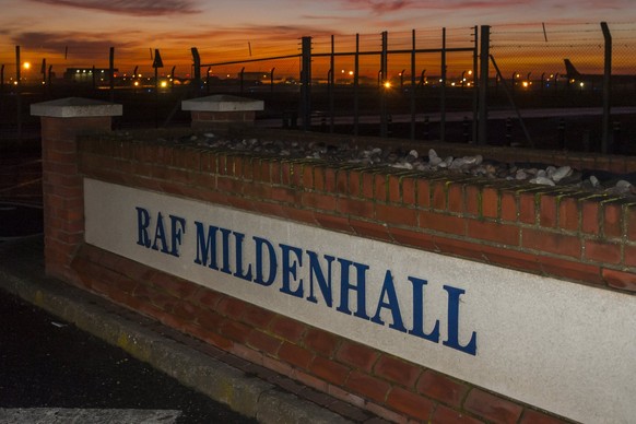 epa06397494 An entrance to US military base at RAF Mildenhall in Suffolk, eastern England, 18 December 2017. British police on 18 December 2017 responded to an incident and arrested a man who was alle ...