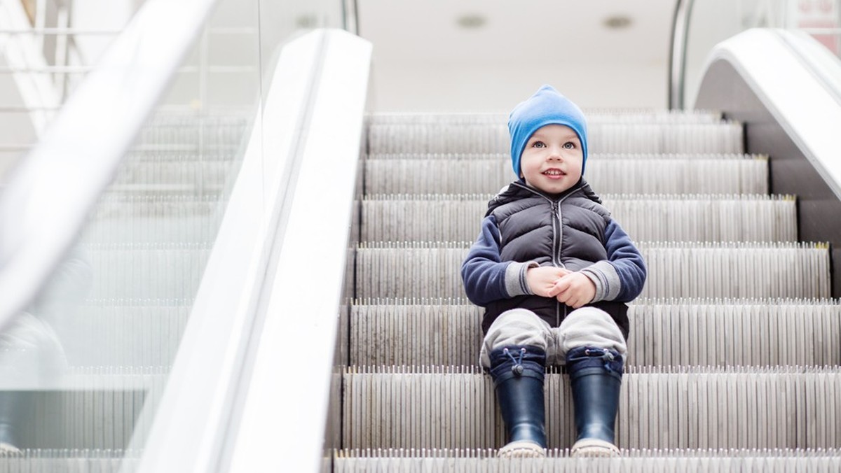 Rolltreppe Kind