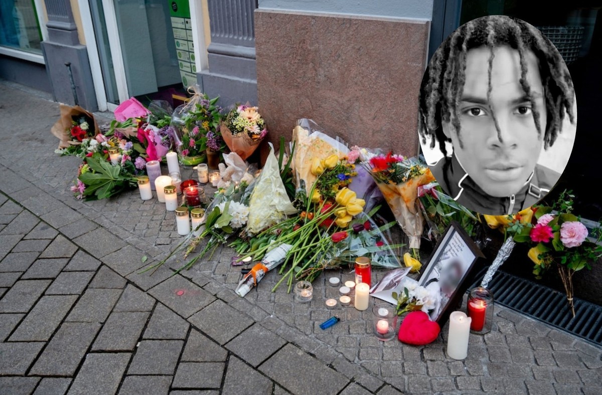 In Oldenburg werden Blumen für Lorenz an die Strasse gelegt und Kerzen angezündet.