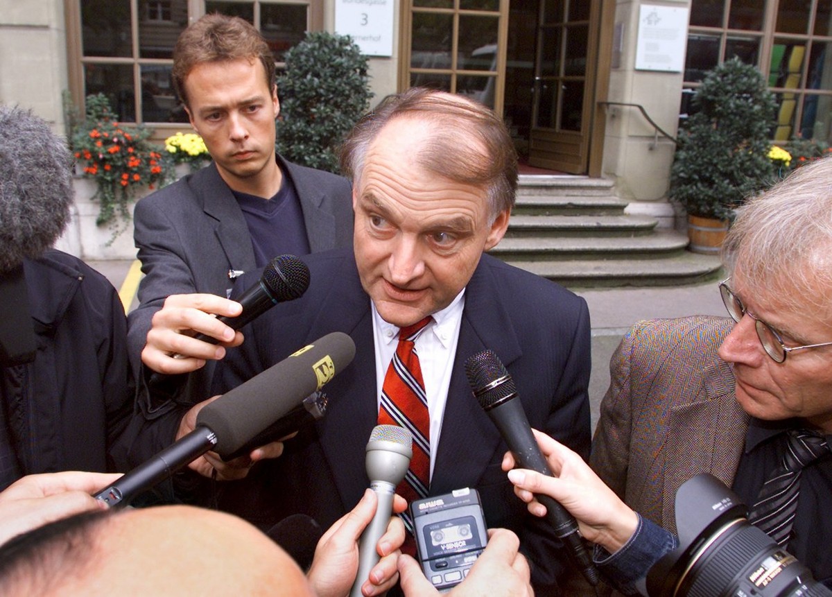 Mario Corti, Chairman of the Board and CEO Swissair Group, speaks to journalists in Bern, Switzerland, October 3, 2001. Swissair's entire fleet remains grounded as the collapsed Swiss flag carrie ...