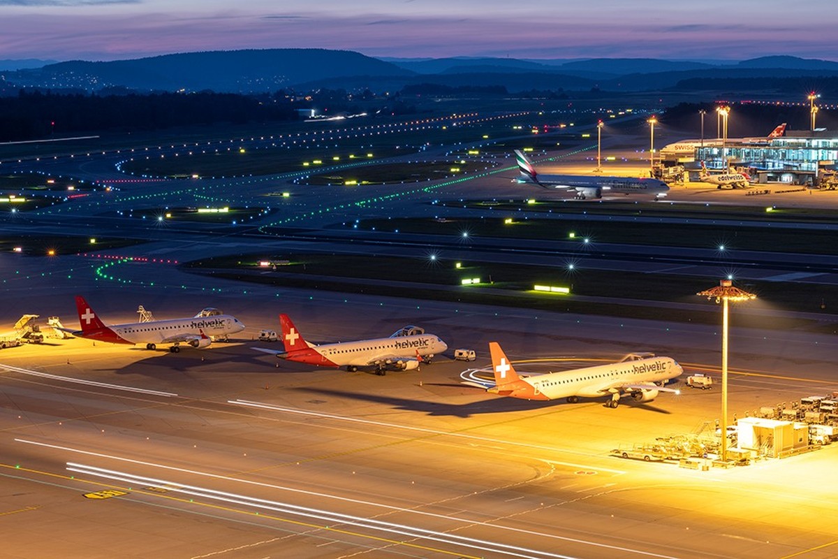 Rauszeit Nachterlebnisse Flughafen Zürich Airport by night