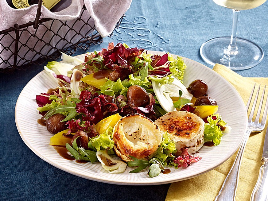 http://www.chefkoch.de/rezepte/2539821397823970/Salat-mit-karamellisierten-Maronen-und-Ziegenkaese.html Salat mit karamellisierten Maronen und Ziegenkäse