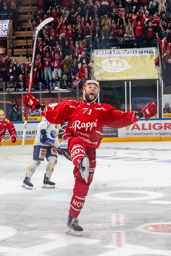 Nicklas Jensen (SCRJ) jubelt ausgelassen ueber seinen Treffer zum 3:1 beim Play-in Runde 2 der National League zwischen im Meisterschaftsspiel der National League zwischen den SC Rapperswil-Jona Laker ...
