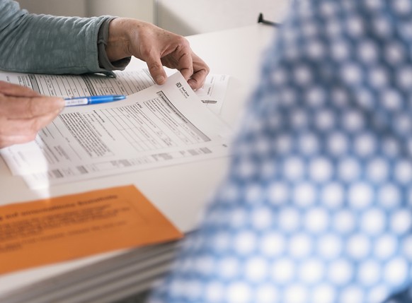 Wegen der Corona-Krise müssen mehr Menschen Sozialhilfe beantragen. (Symbolbild)