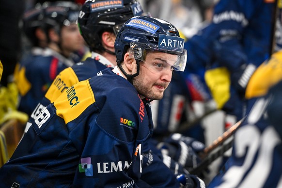Dominic Zwerger (HCAP) on the bench during the National League regular season game between HC Ambri Piotta and HC Fribourg Gotteron at the ice stadium Gottardo Arena in Ambri, Switzerland, Tuesday Jan ...