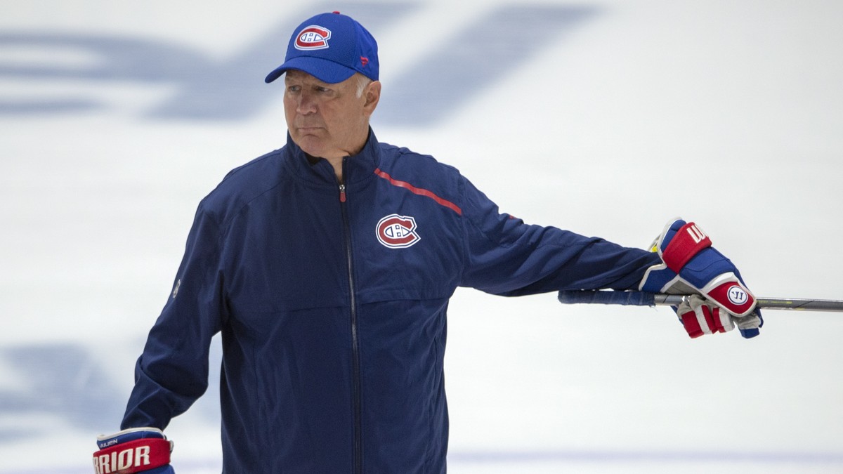 ARCHIVBILD ZUM NEUEN ZSC-TRAINER --- Montreal Canadiens head coach Claude Julien gives instructions during NHL hockey practice in Brossard, Que., Tuesday, July 14, 2020. (Ryan Remiorz/The Canadian Pre ...