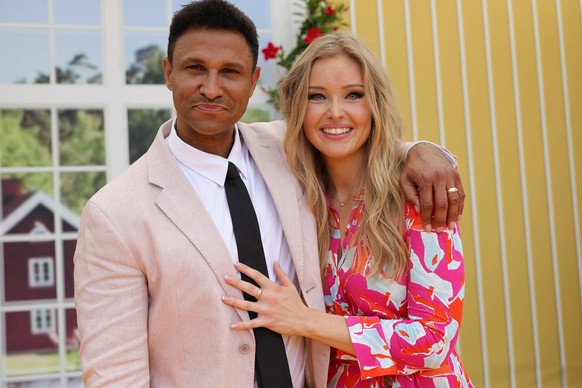 Immer wieder sonntags 2025-01 Daniel und Patrice Aminati. ARD-Unterhaltungsshow Immer wieder sonntags. TV-Aufzeichnung und Live-Übertragung vom 15.06.2025 aus dem Wasserpark Rulantica, Rust. Baden-Wür ...