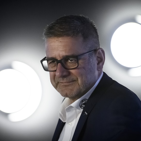 CEO Marc Luethi, spricht mit Journalisten nach einer Vorsaison-Medienkonferenz des SC Bern, am Montag, 31. August 2020 in der Postfinance Arena, in Bern. (KEYSTONE/Anthony Anex)