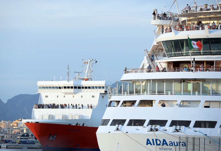 Fähren im Hafen von Valencia, wo das Kokain beschlagnahmt wurde.