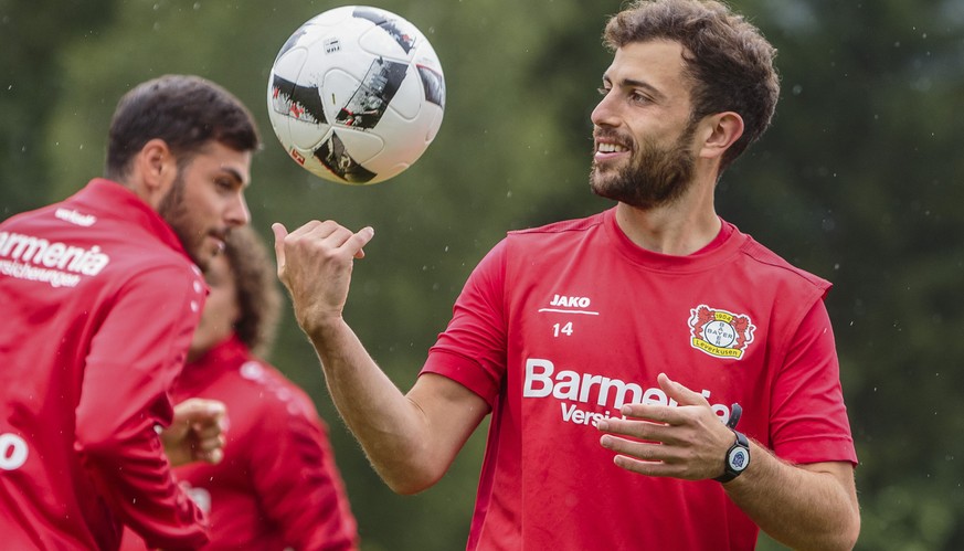 01.08.2016; Zell am See; Fussball 1.Bundesliga - Training Bayer 04 Leverkusen;
Admir Mehmedi (Leverkusen) 
(Juergen Feichter/Expa/freshfocus)