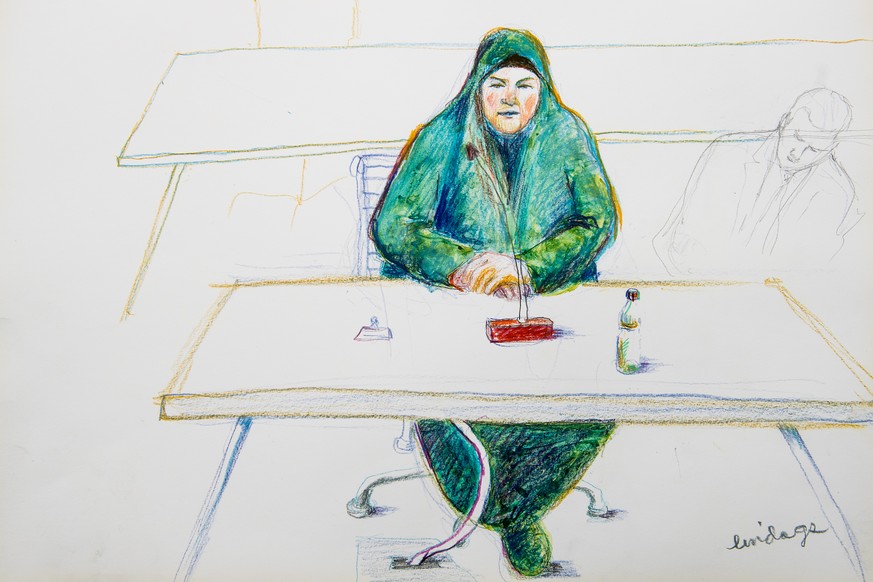 GERICHTSZEICHNUNG - Eine mutmassliche Dschihad-Reisende vor dem Bundesstrafgericht in Bellinzona, am Freitag, 15. Dezember 2017. Die 31-jaehrige Frau wollte sich im Januar 2016 mit ihrem vierjaehrigen ...