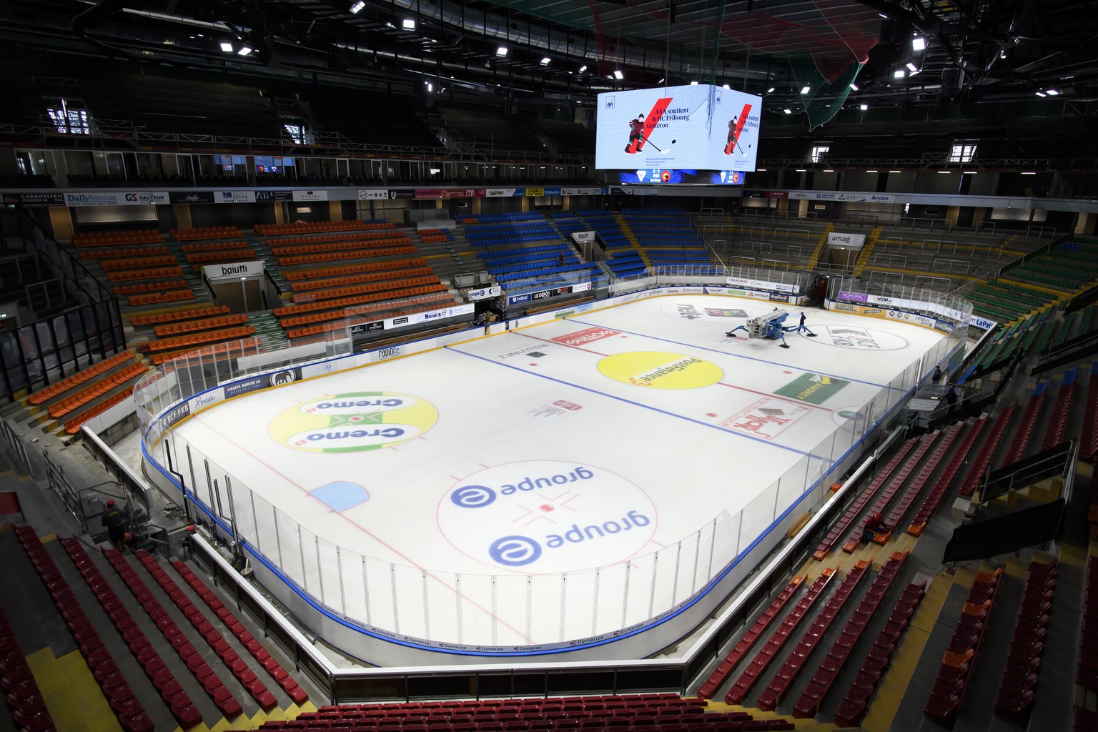 Vue interieur de la nouvelle patinoire St-Leonard de Fribourg, lors d?une visite du chantier, ce lundi 30 septembre 2019, a Fribourg. Le HC Fribourg Gotteron jouera demain son premier match a domicile ...