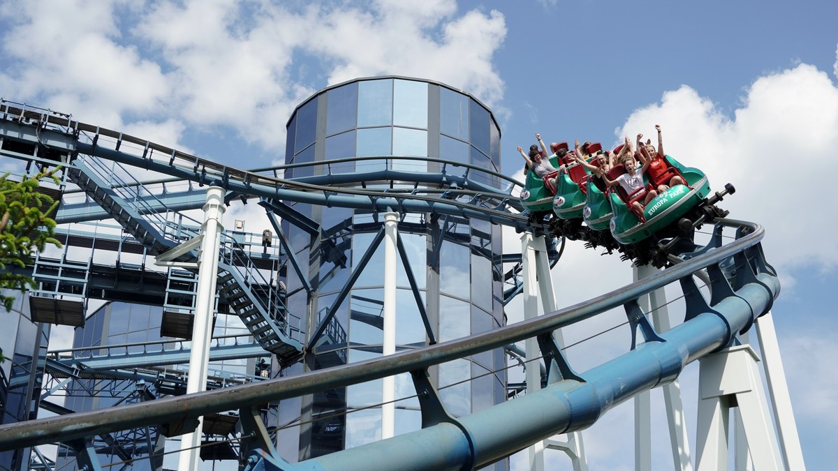 RECORD DATE NOT STATED Young people have fun on the Euro-Mir spinning roller coaster at Europa-Park theme park in the summer 24084916