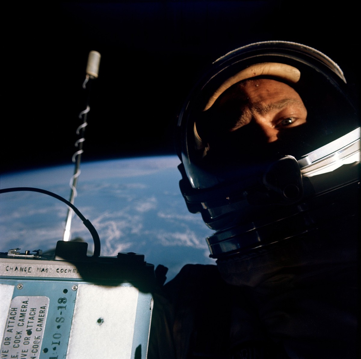 Erstes Space Selfie