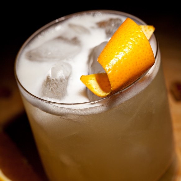 whiskey sour cocktail bourbon