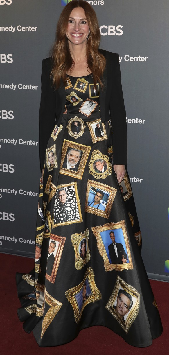 Julia Roberts arrives at the Kennedy Center Honors on Sunday, Dec. 4, 2022, at The Kennedy Center in Washington. (Photo by Greg Allen/Invision/AP)
Julia Roberts