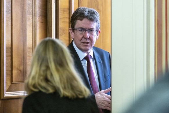 Bundesrat Albert Roesti spricht vor der ersten Bundesratssitzung, am Dienstag, 11. Januar 2023, im Bundeshaus West in Bern. (KEYSTONE/Peter Schneider)