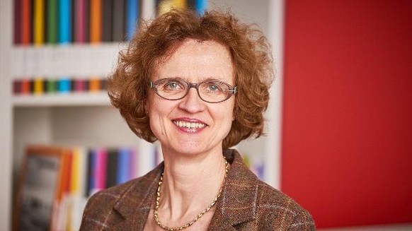 Dr. Beate Eschment ist Expertin für Zentralasien am Zentrum für Osteuropa- und internationale Studien (ZOiS) in Berlin. Ihr Schwerpunkt liegt auf der Gegenwart der Ex-Sowjetrepubliken. Neben zahlreich ...