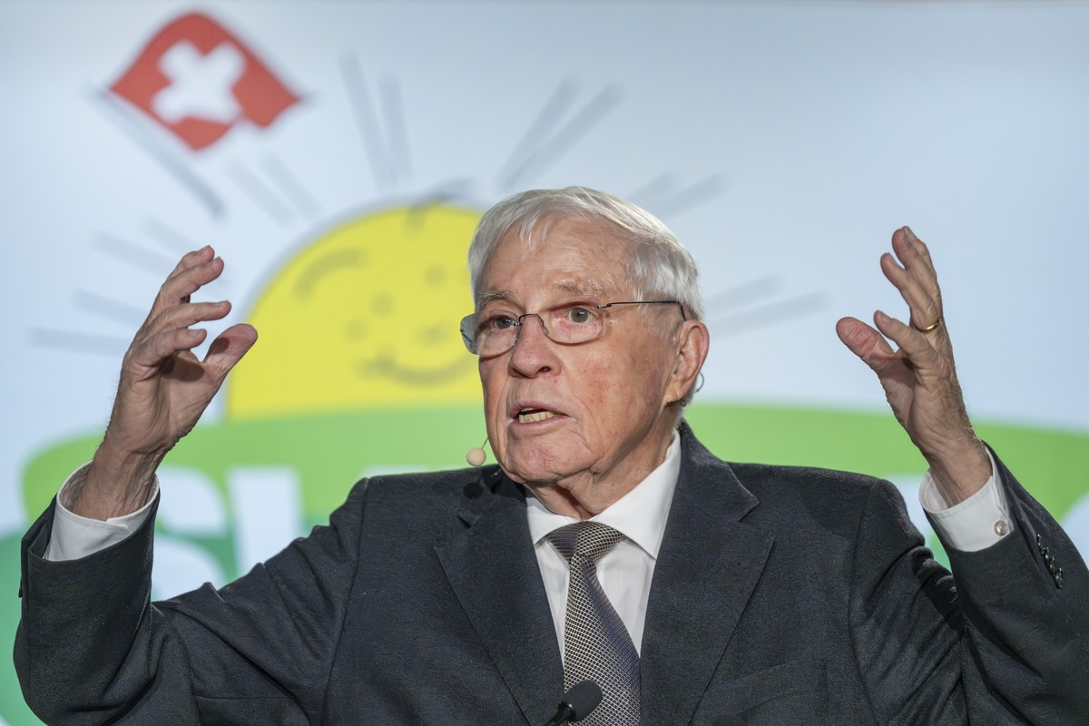 Alt-Bundesrat Christoph Blocher an der Delegiertenversammlung der Schweizerischen Volkspartei SVP in Balsthal, am Samstag, 25. Januar 2025. (KEYSTONE/Georgios Kefalas)