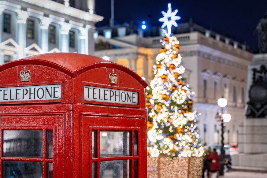 Die beliebtesten Fotomotive (auch zur Weihnachtszeit): Die Telefonzellen in London.