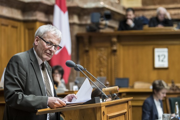 Kurt Fluri, FDP-SO, spricht fuer die Kommission waehrend der Debatte um die Umsetzung der Masseneinwanderungsinitiative, an der Wintersession der Eidgenoessischen Raete, am Montag, 12. Dezember 2016 i ...