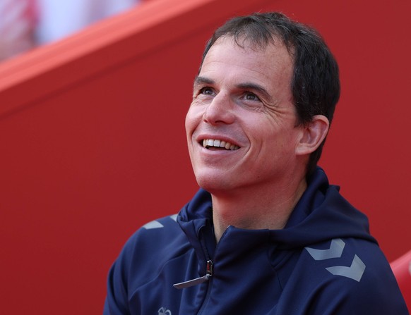Sunderland, England, 10th August 2025. Regis Le Bris manager of Sunderland during the Sunderland vs Rayo Vallecano Pre Season Friendly match at the Stadium Of Light, Sunderland. Picture credit should  ...