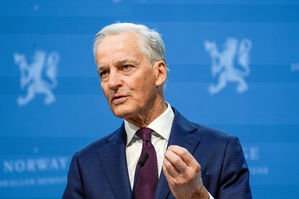 epa11359387 Norway&#039;s Prime Minister Jonas Gahr Store announces that the Norwegian Government will recognize Palestine as an independent state from 28 May 2024, at a press conference in Marmorhall ...