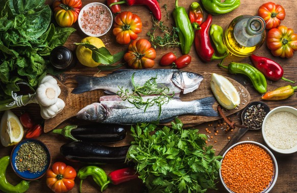 mediterrane diät fisch gemüse früchte mittelmeer