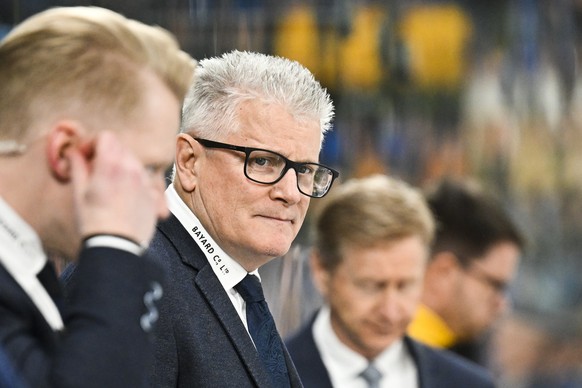 ZSC Trainer Marc Crawford waehrend der 2. Partie des Eishockey Playoff-Viertelfinals der National League zwischen dem HC Davos und den ZSC Lions, am Freitag, 17. Maerz 2023, im Eisstadion in Davos. (K ...