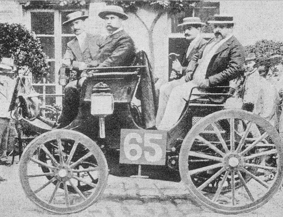 Albert Lemaître und Mitfahrer vor dem Startschuss.