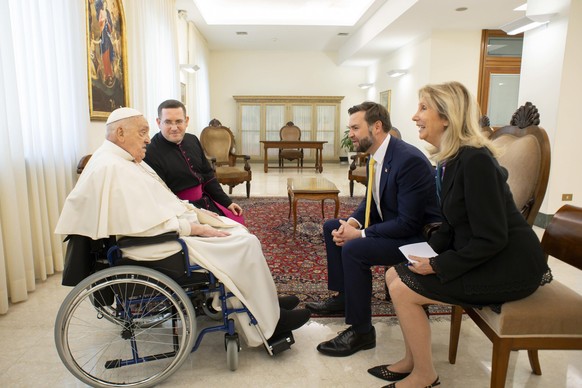 epa12042304 A handout picture provided by the Vatican Media shows shows Pope Francis meeting with US Vice President JD Vance on Easter Sunday at the Vatican, 20 April 2025. EPA/VATICAN MEDIA HANDOUT H ...