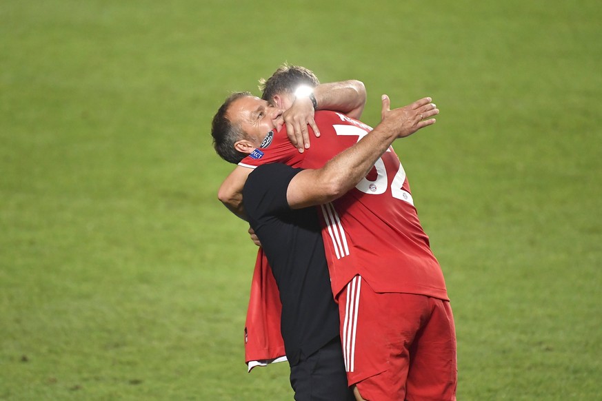 Fussball Champions League/ Finale/ Paris St. Germain - Bayern Muenchen Schlussjubel M, Trainer Hans-Dieter Hansi FLICK M mit Joshua KIMMICH M Fussball Champions League, Finale, Paris St. Germain PSG - ...