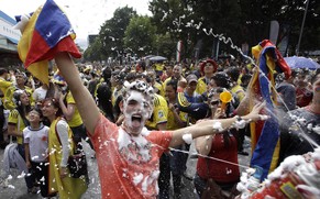 Partystimmung bei den Kolumbianern in Bogota.